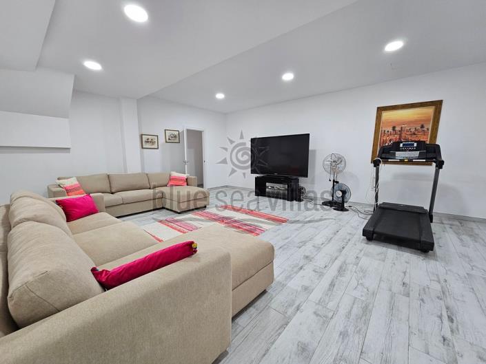 Image No.32-5 Bed Villa / Detached for sale