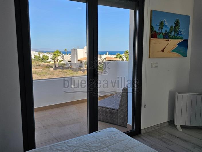 Image No.36-5 Bed Villa / Detached for sale