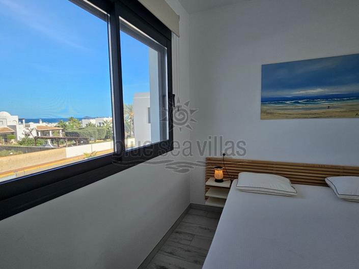 Image No.40-5 Bed Villa / Detached for sale