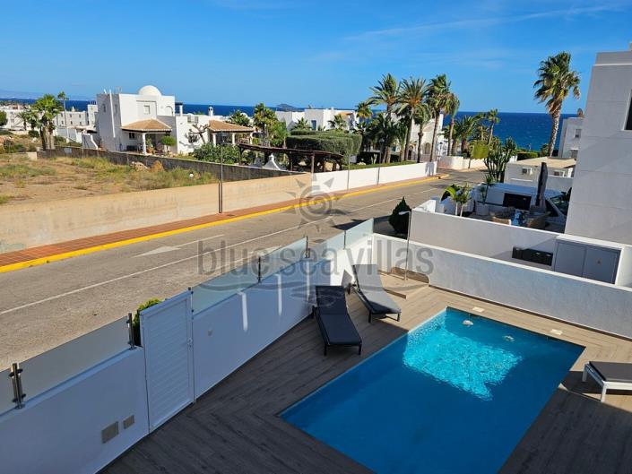 Image No.48-5 Bed Villa / Detached for sale