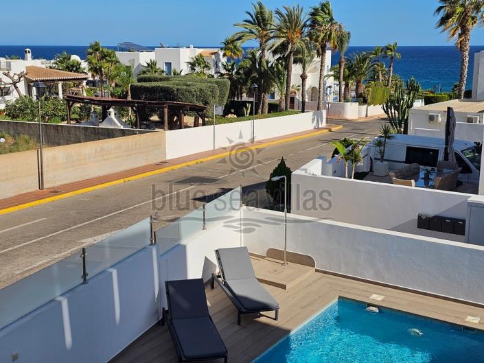 Image No.49-5 Bed Villa / Detached for sale