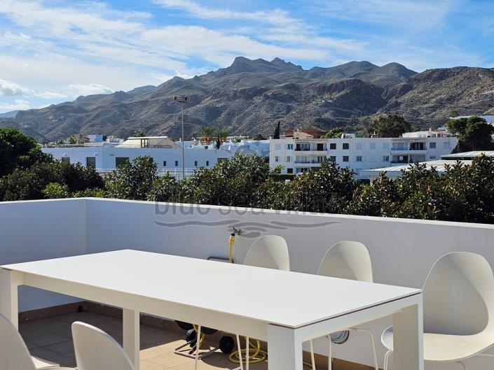 Image No.59-5 Bed Villa / Detached for sale