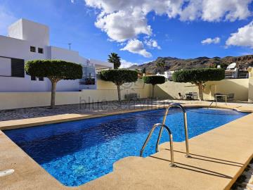 pool-area-1505--6-_opt