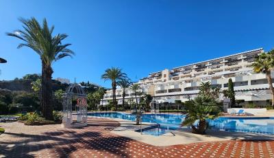 communal-pool-gardens-1495--8-_opt