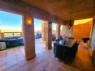 Terrace---outside-areas-1507--10-_opt