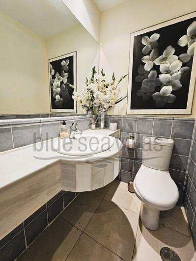 Image No.40-2 Bed Apartment for sale