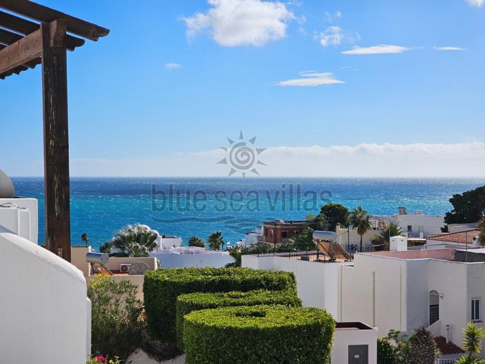 Image No.16-2 Bed Townhouse for sale