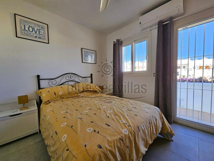 Image No.21-2 Bed Townhouse for sale