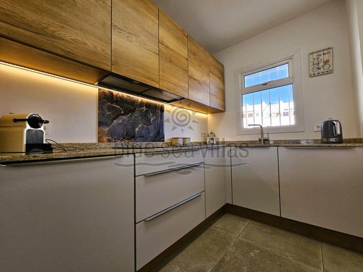 Image No.30-2 Bed Townhouse for sale