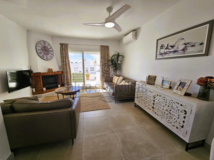 Image No.34-2 Bed Townhouse for sale