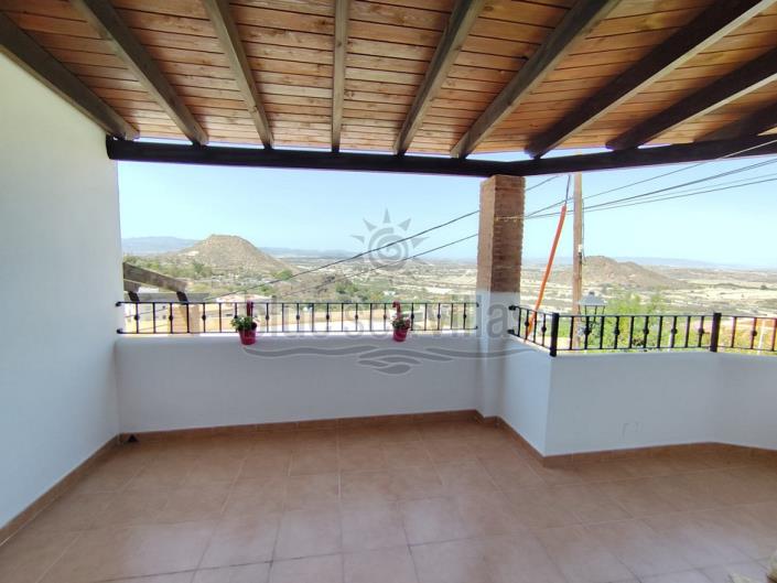 Image No.2-2 Bed Townhouse for sale