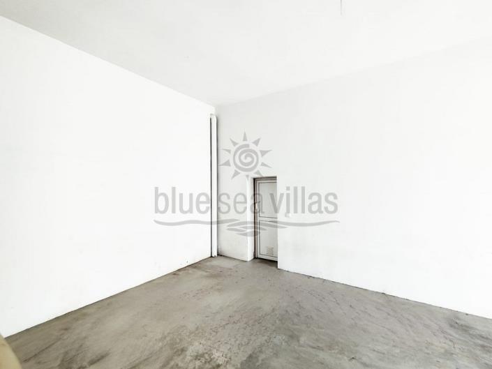 Image No.13-2 Bed Townhouse for sale