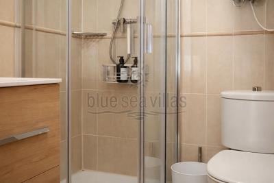 aafaba34-1c58-4286-8a9f-1241be916621_opt