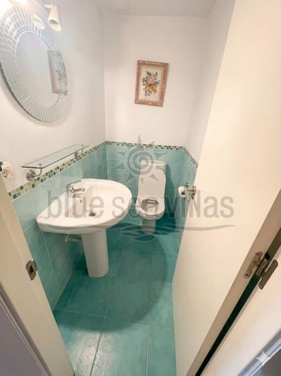 Image No.8-2 Bed Townhouse for sale