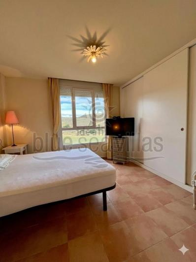 Image No.11-2 Bed Townhouse for sale