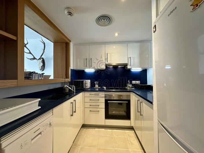 Image No.14-3 Bed Apartment for sale