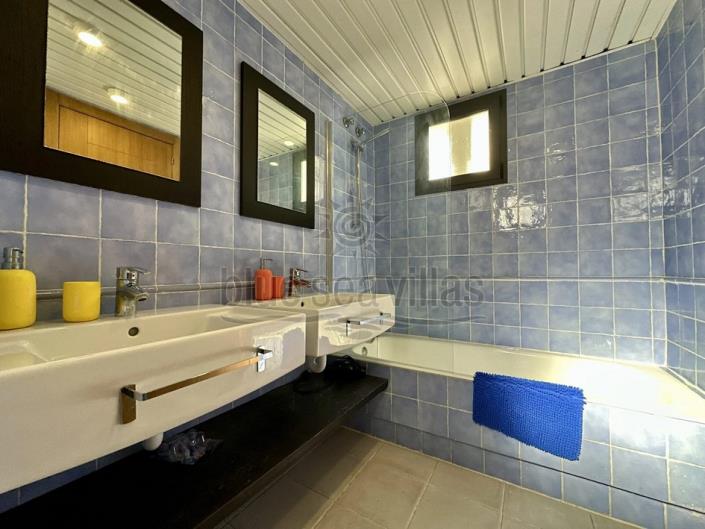 Image No.23-3 Bed Apartment for sale