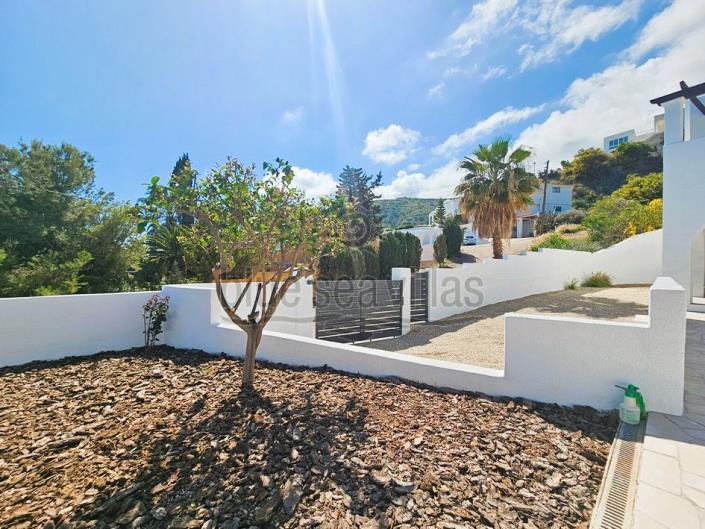 Image No.6-3 Bed Chalet for sale