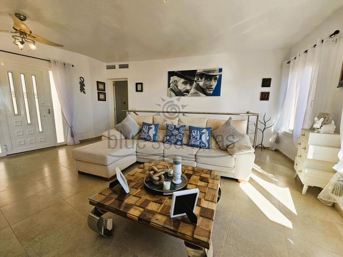 Image No.20-3 Bed Villa / Detached for sale