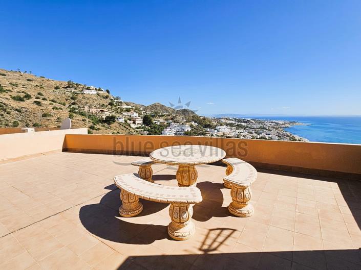 Image No.29-3 Bed Villa / Detached for sale