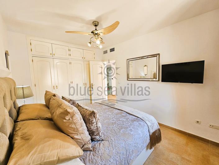 Image No.34-3 Bed Villa / Detached for sale