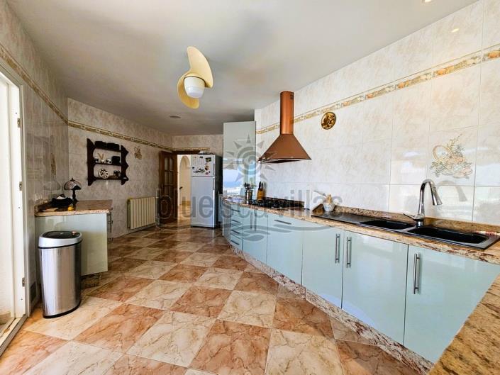 Image No.9-4 Bed Villa / Detached for sale