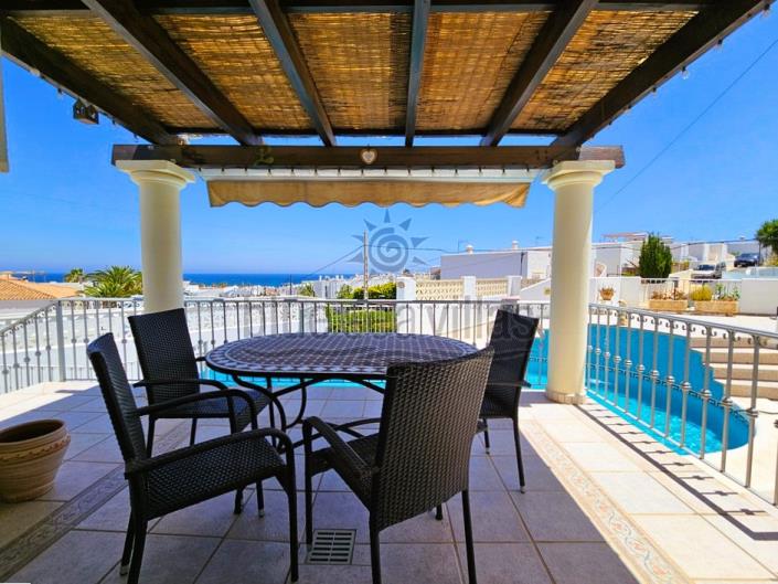 Image No.35-4 Bed Villa / Detached for sale