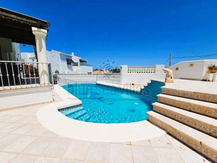 Image No.5-4 Bed Villa / Detached for sale