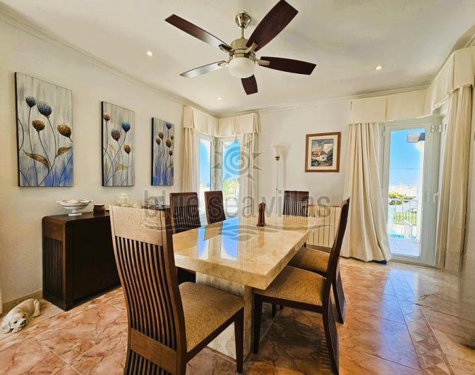 Image No.16-4 Bed Villa / Detached for sale
