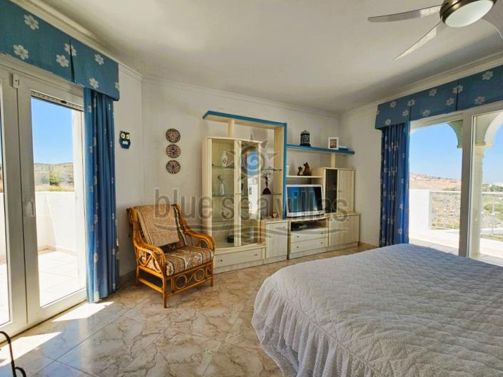 Image No.27-4 Bed Villa / Detached for sale
