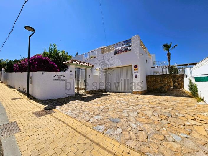 Image No.54-4 Bed Villa / Detached for sale