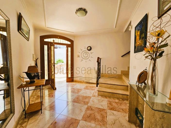 Image No.56-4 Bed Villa / Detached for sale