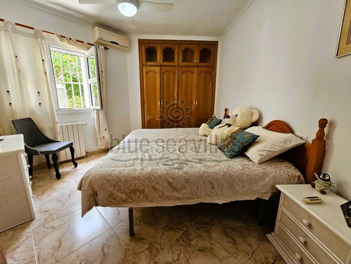Image No.57-4 Bed Villa / Detached for sale