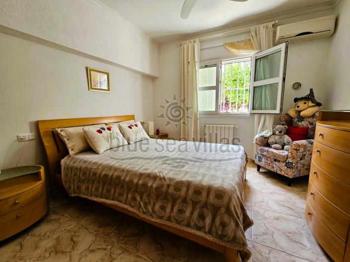 Image No.59-4 Bed Villa / Detached for sale