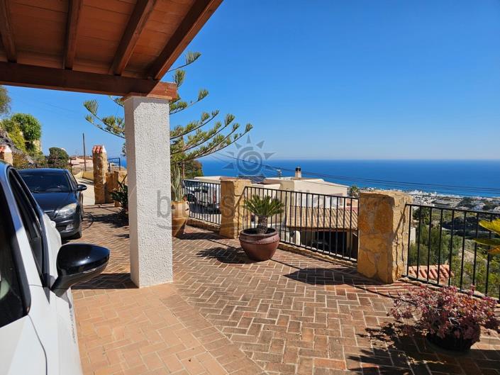 Image No.9-4 Bed Villa / Detached for sale