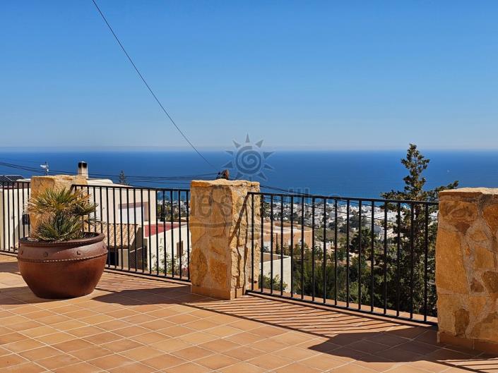 Image No.6-4 Bed Villa / Detached for sale