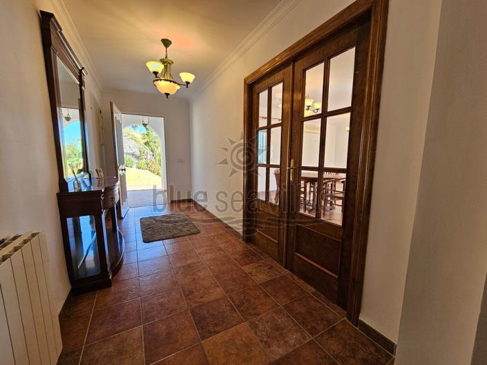 Image No.16-4 Bed Villa / Detached for sale