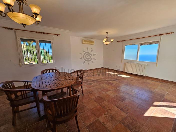 Image No.19-4 Bed Villa / Detached for sale
