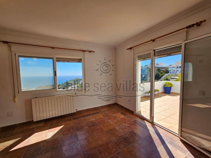 Image No.20-4 Bed Villa / Detached for sale