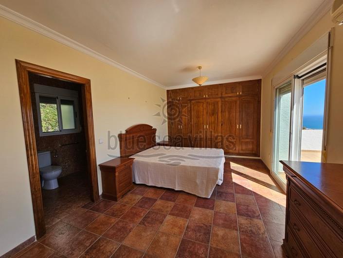 Image No.32-4 Bed Villa / Detached for sale
