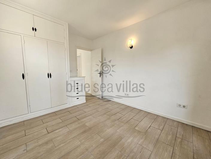Image No.18-2 Bed Apartment for sale