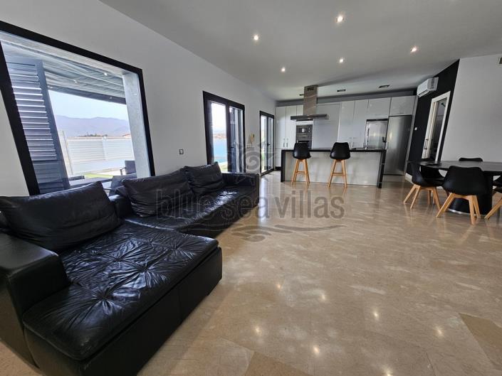 Image No.15-3 Bed Villa / Detached for sale