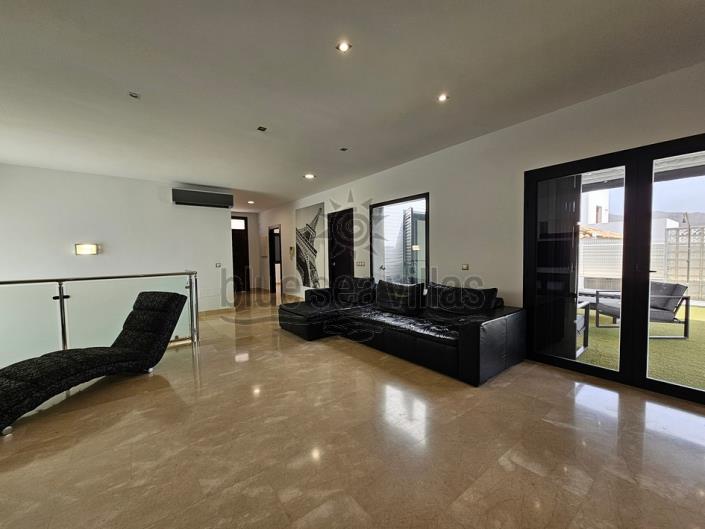 Image No.17-3 Bed Villa / Detached for sale