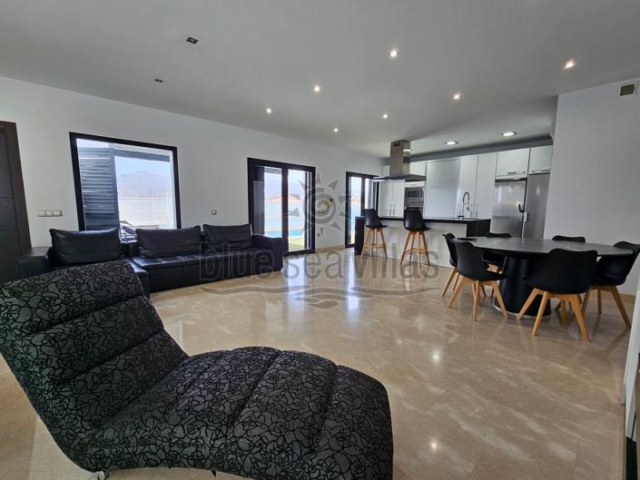 Image No.18-3 Bed Villa / Detached for sale