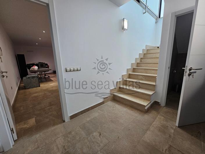 Image No.37-3 Bed Villa / Detached for sale