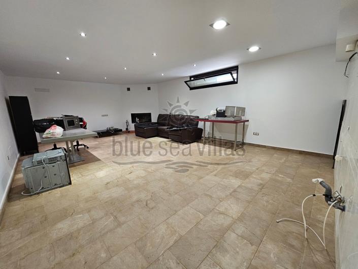 Image No.39-3 Bed Villa / Detached for sale