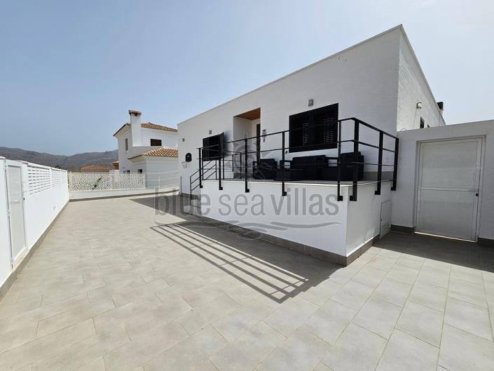 Image No.41-3 Bed Villa / Detached for sale