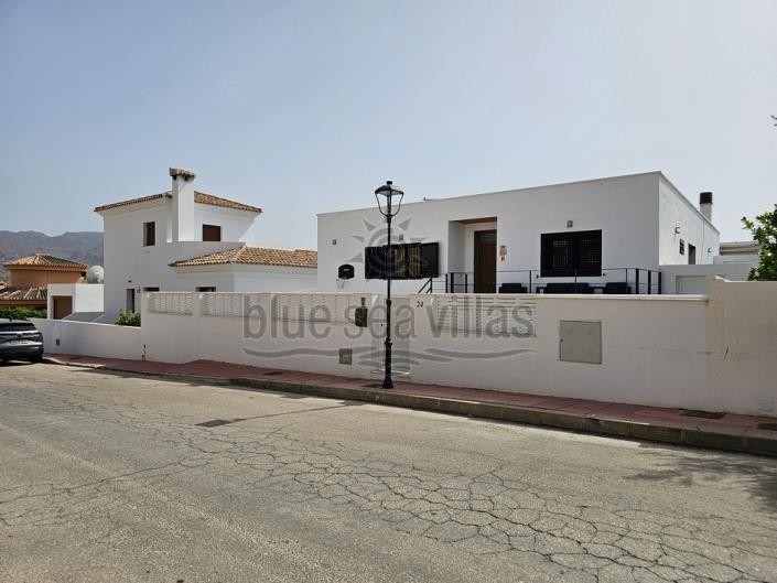 Image No.40-3 Bed Villa / Detached for sale