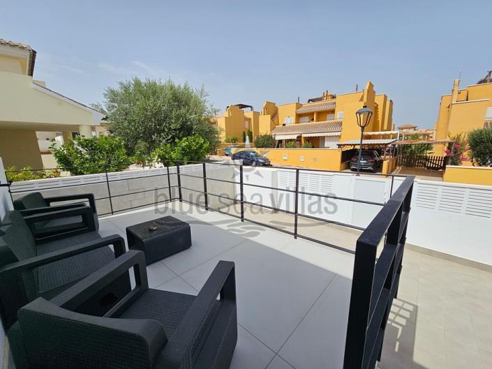 Image No.44-3 Bed Villa / Detached for sale