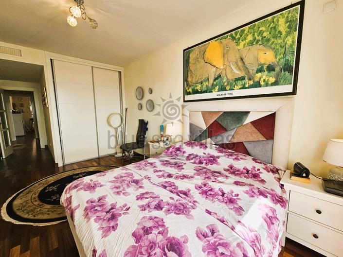 Image No.20-4 Bed Apartment for sale